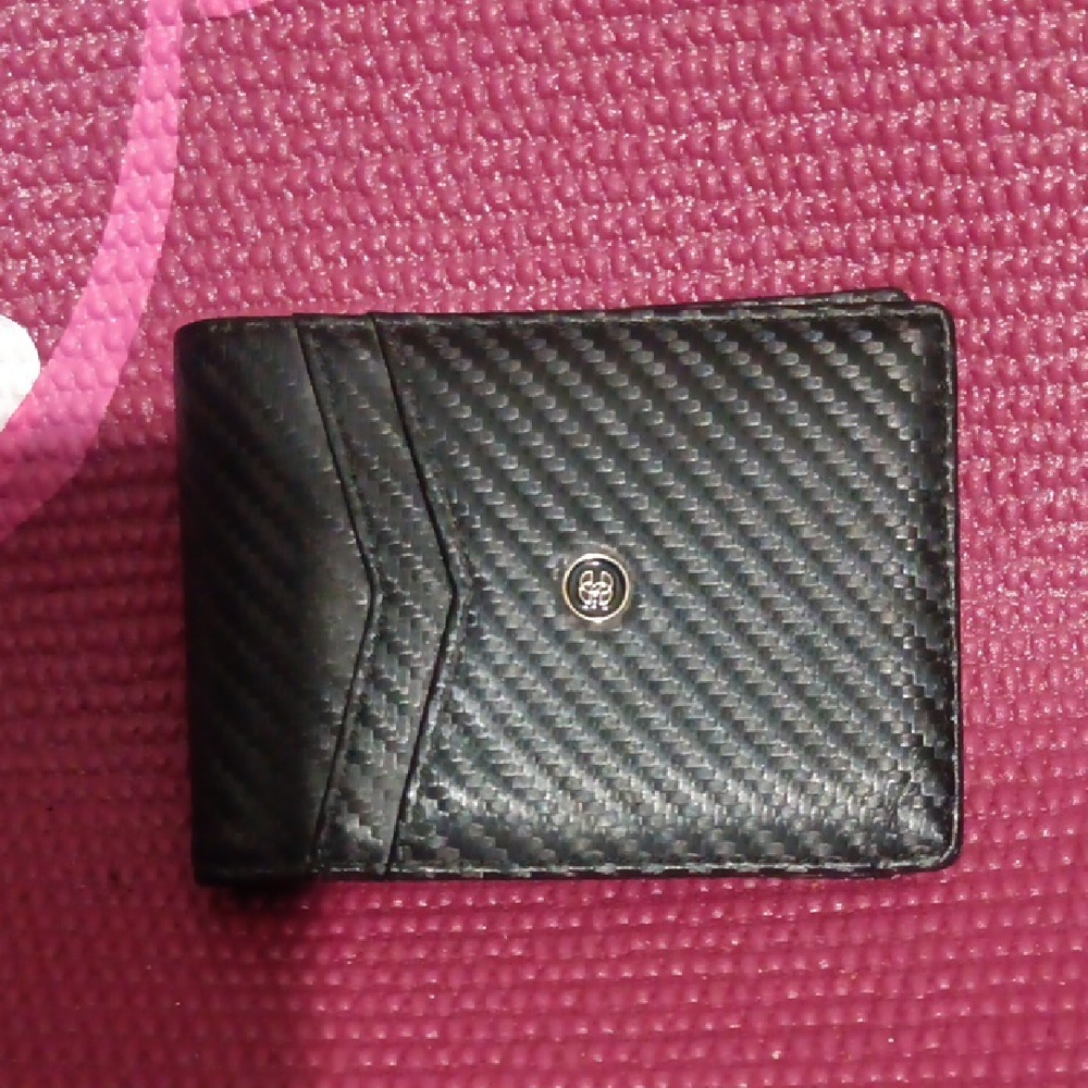Elegant Black Carbon Fiber Money Clip
